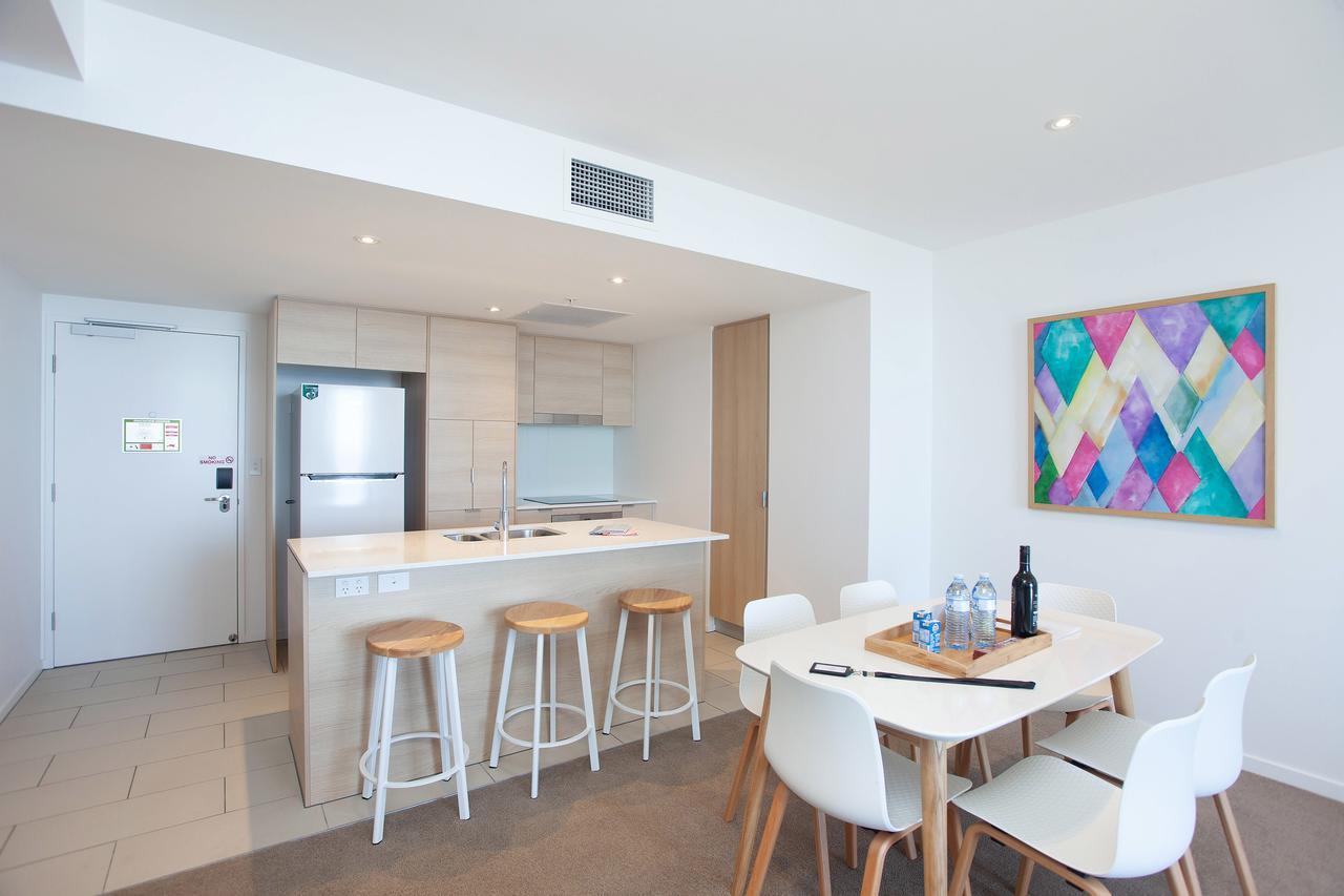 High Floor Ocean View Suites Broadbeach Gold Coast Kültér fotó